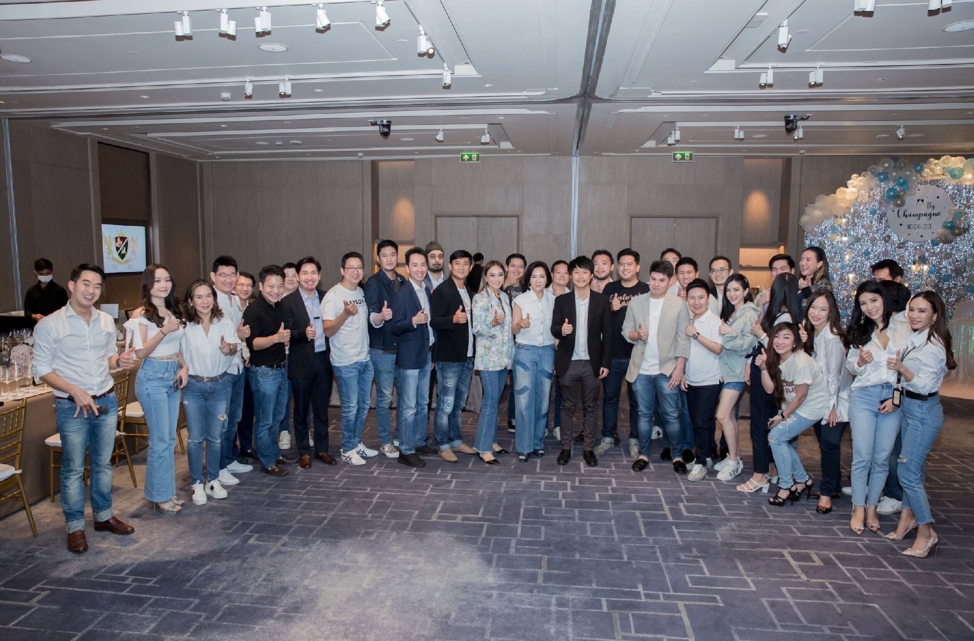 ผมรู้สึกยินดีมากๆ ครับที่ได้ต้อนรับทีมงานจาก Modernist ทุกท่าน ที่มาสัมภาษณ์และร่วมพูดคุยกันที่ออฟฟิศบิทคับนะครับ และฝากติดตามสิ่งที่น่าสนใจ…