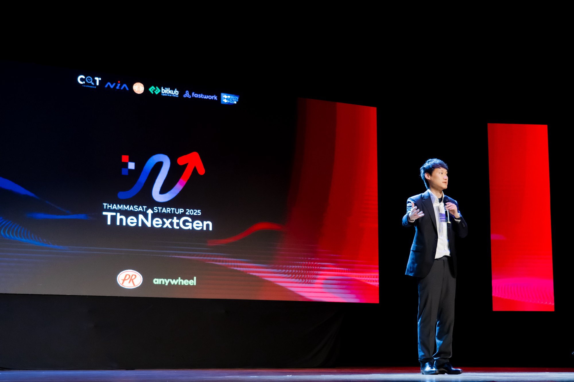 เส้นทางสู่โลก Startup อาจไม่ง่าย แต่เมื่อเรามีความเข้าใจใน 'ทิศทาง' 'โอกาส' และ 'เทรนด์' ที่กำลังจะมาถึง ทุกความท้าทายจะกลายเป็นโอกาสที่เราส…