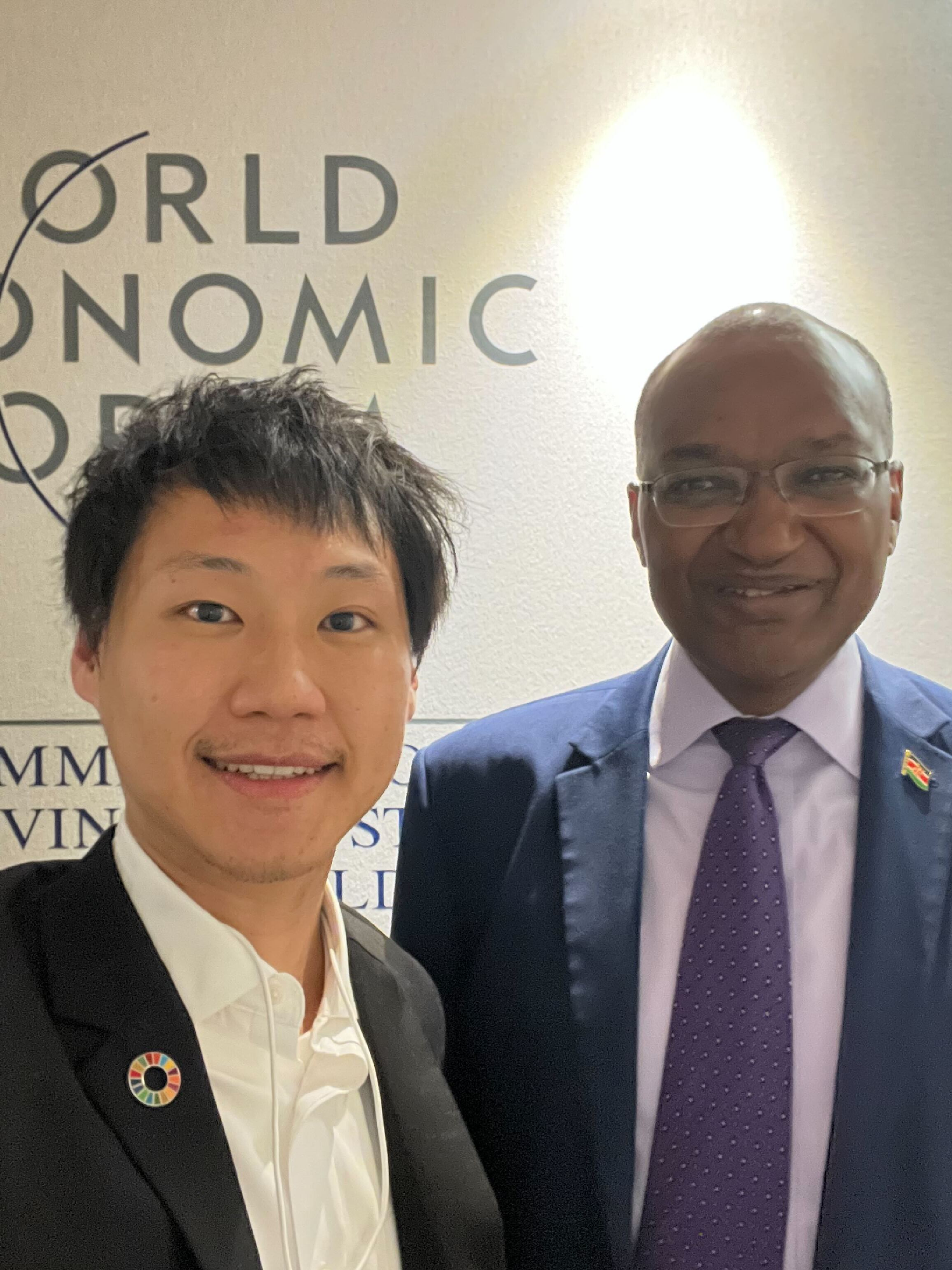 เป็นที่น่ายินดีอย่างมากครับ ที่ผมได้มีโอกาสพบกับ Dr. Patrick Ngugi Njoroge ผู้ว่าการธนาคารกลางแห่งประเทศเคนยา หนึ่งในบุคคลที่ผลักดันอุตสาหกร…