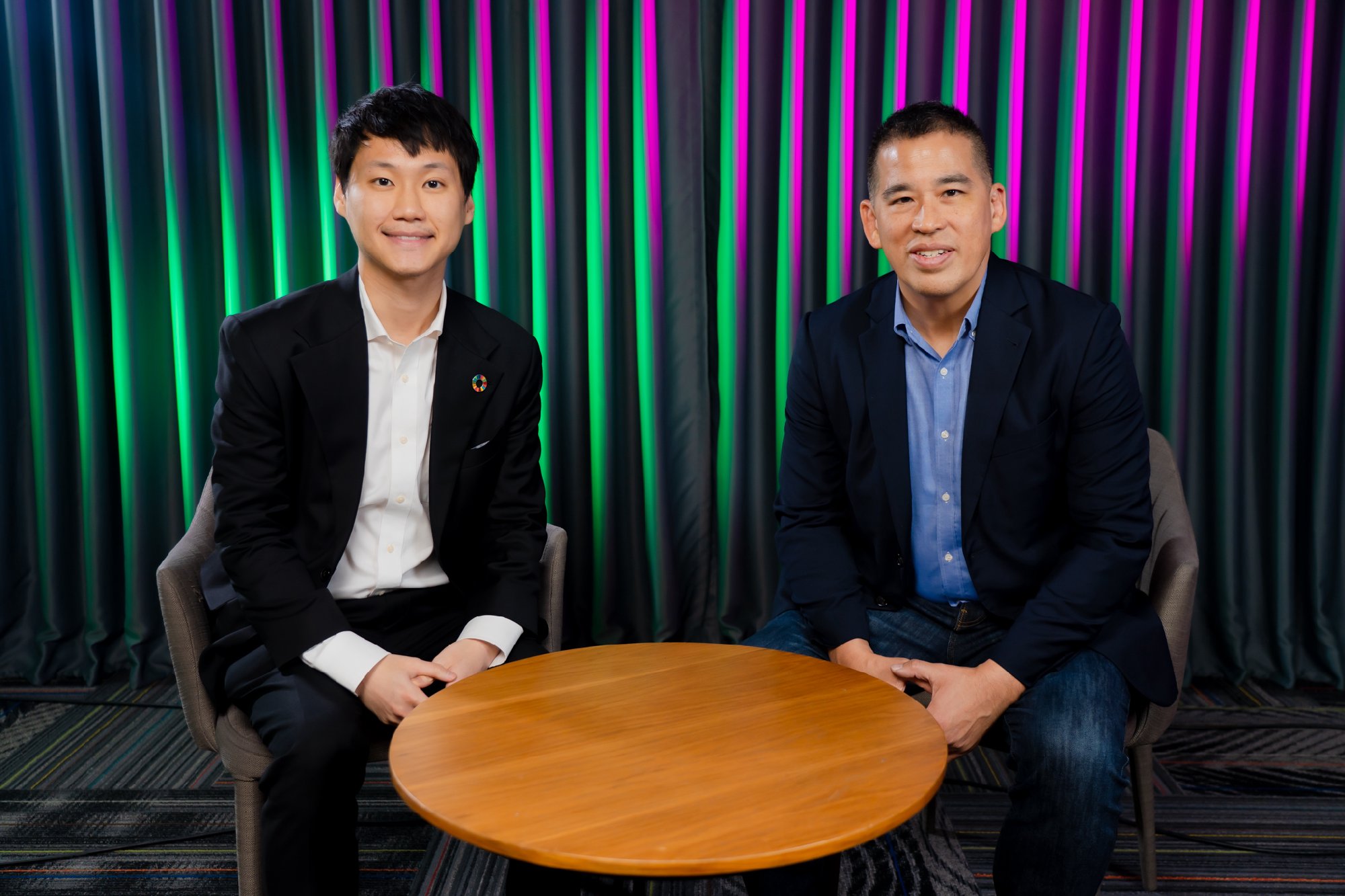ผมได้มีโอกาสพบกับคุณ Neil Tan ผู้ก่อตั้งและหุ้นส่วนผู้จัดการของ Tsunami Advisors และประธานของ FinTech Association Hong Kong โดยพวกเราได้ร่วม…