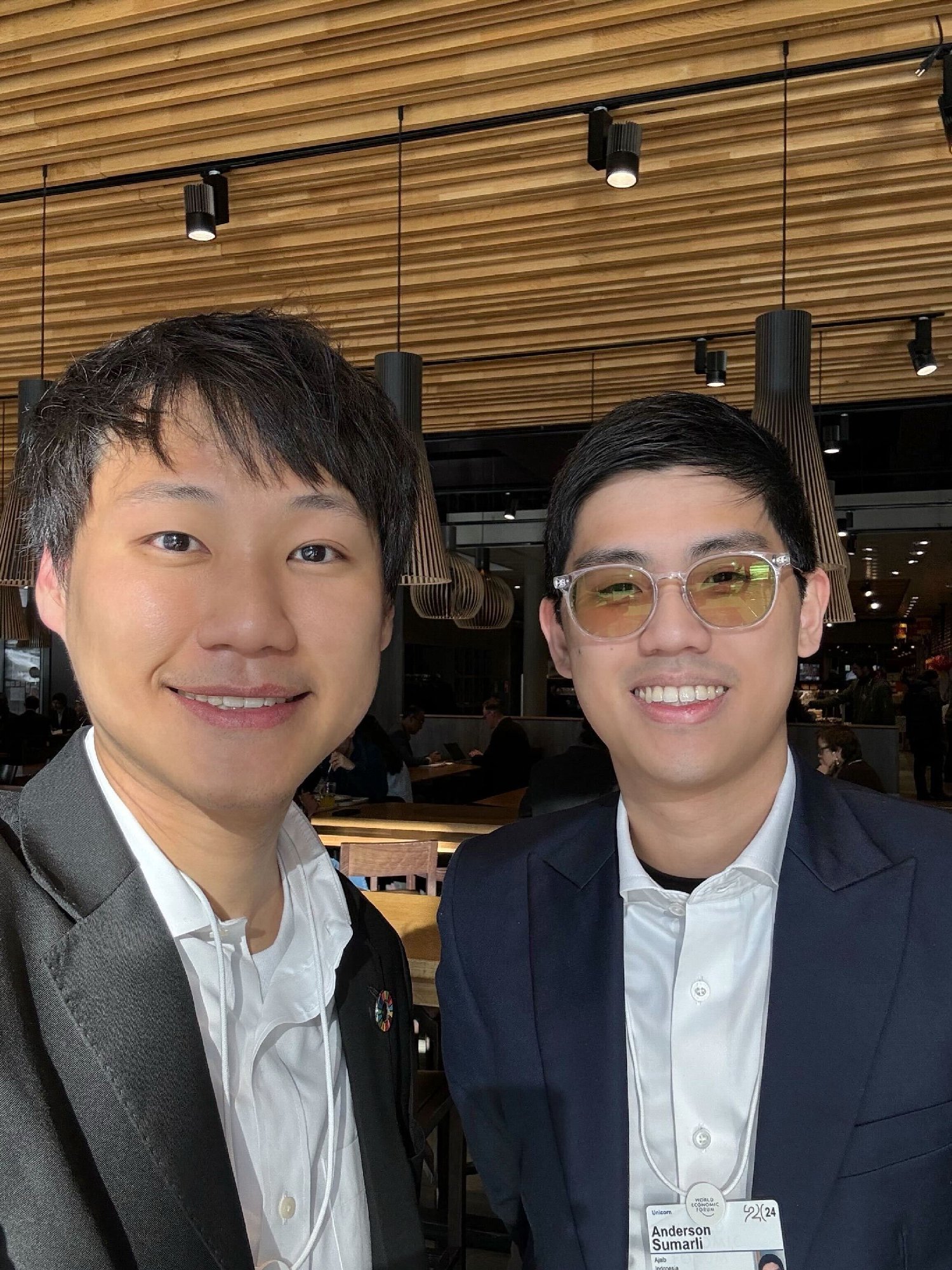 ผมรู้สึกดีใจมากครับที่ได้พบคุณ Anderson Sumarli ประธานเจ้าหน้าที่บริหาร และผู้ร่วมผู้ก่อตั้ง Ajaib สตาร์ทอัพที่ขึ้นสู่ระดับยูนิคอร์นที่เร็วท…