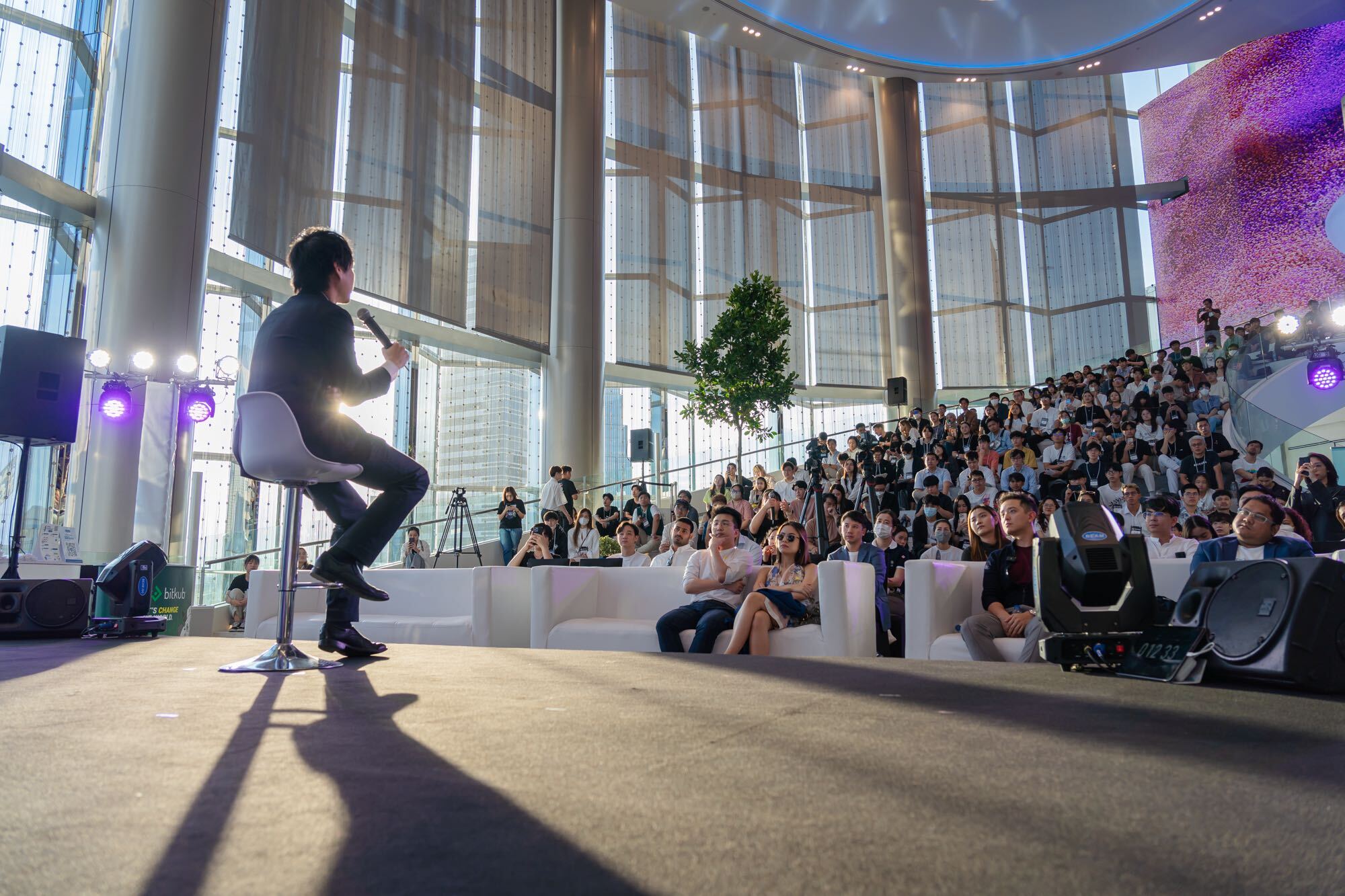 ผมมีโอกาสได้ขึ้นพูดให้กับงาน WHYFAIL Talk Show ในหัวข้อ "Failure of the Entrepreneur : ความล้มเหลวนับร้อยสู่ความสำเร็จนับล้านของผู้ประกอบการ…