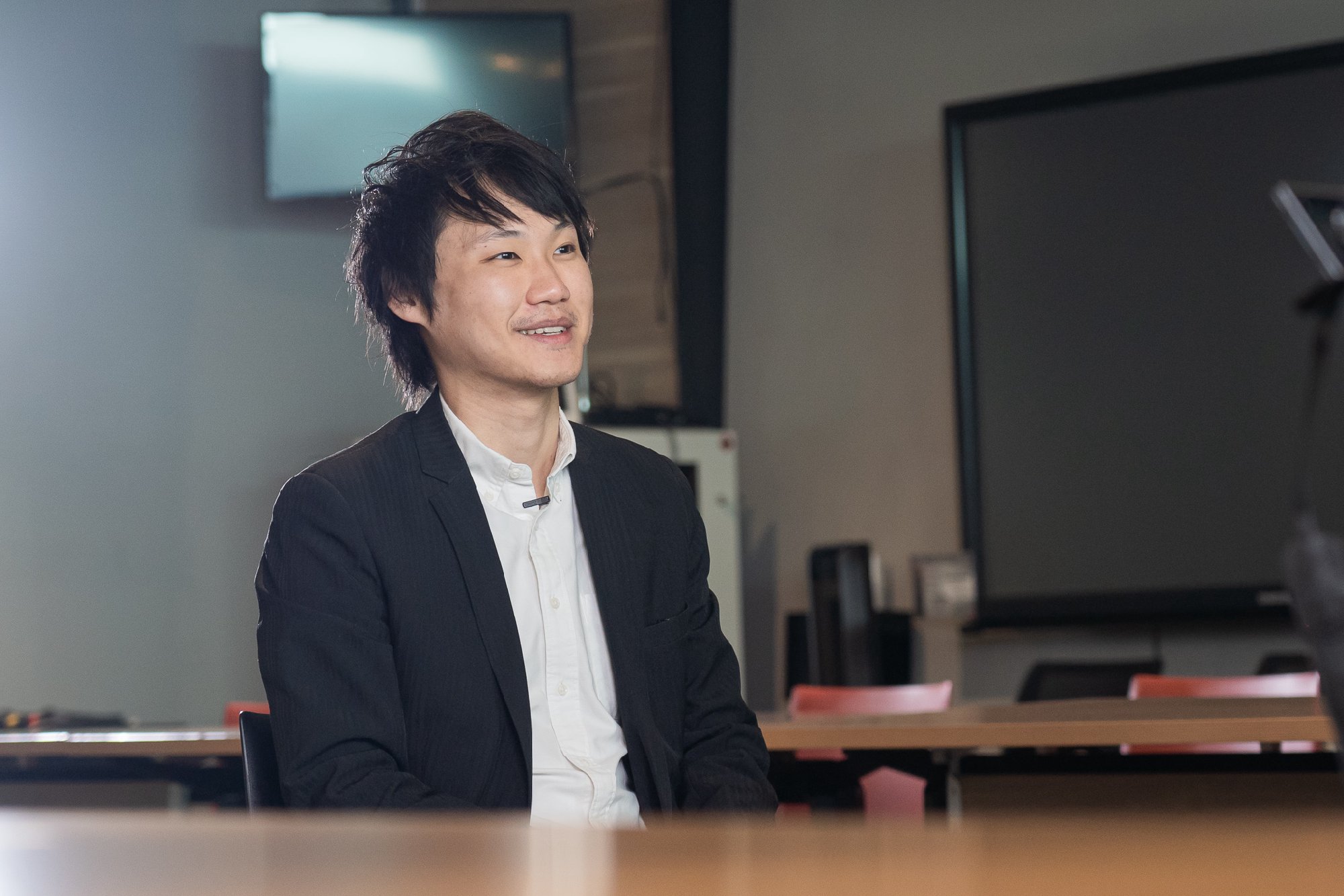 ขอนำภาพบรรยากาศเบื้องหลังการถ่ายทำกับทาง Future Trends มาให้ชมและฝากติดตามวิดีโอสัมภาษณ์ตัวเต็มที่จะมีในเร็ว ๆ นี้ด้วยนะครับ 🙏