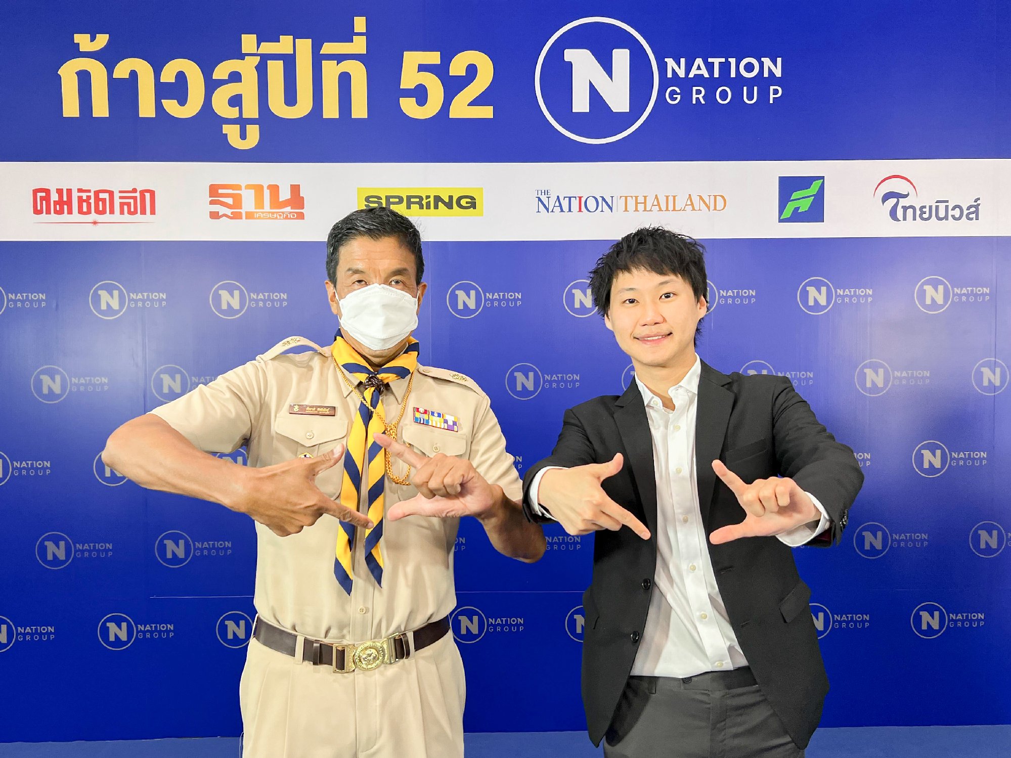 ผมรู้สึกยินดีมากๆ ที่ได้พบคุณก้อง อรรฆรัตน์ นิติพน อีกครั้งครับ รวมถึงได้มีร่วมให้สัมภาษณ์กับทาง อายุน้อยร้อยล้านในครั้งนี้ด้วย ฝากทุกท่านติ…
