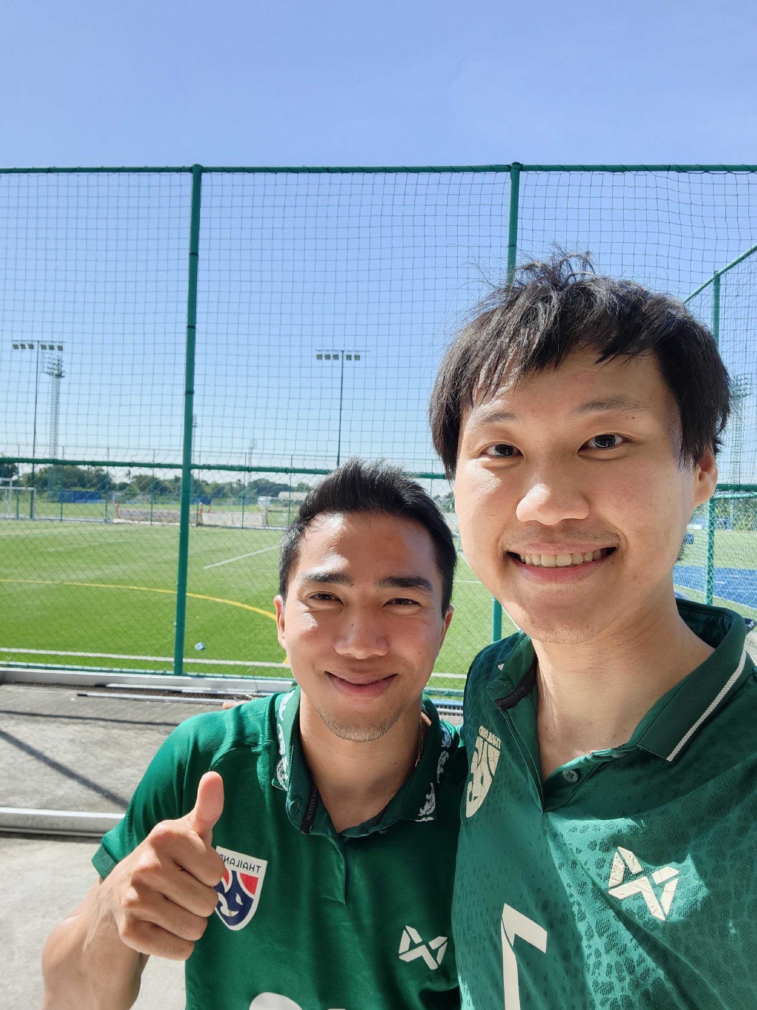 เมสซี่เจ VS โรนัลโด้ท๊อป ต่างคนต่างนอนคนละแค่ 3ชั่วโมง เพราะดูบอลโลกเมื่อวาน สุดจริงๆครับ พี่เจ ชนาธิป มาถึงคนแรก มาแอบซ้อมตั้งแต่ 8 โมงเช้า…