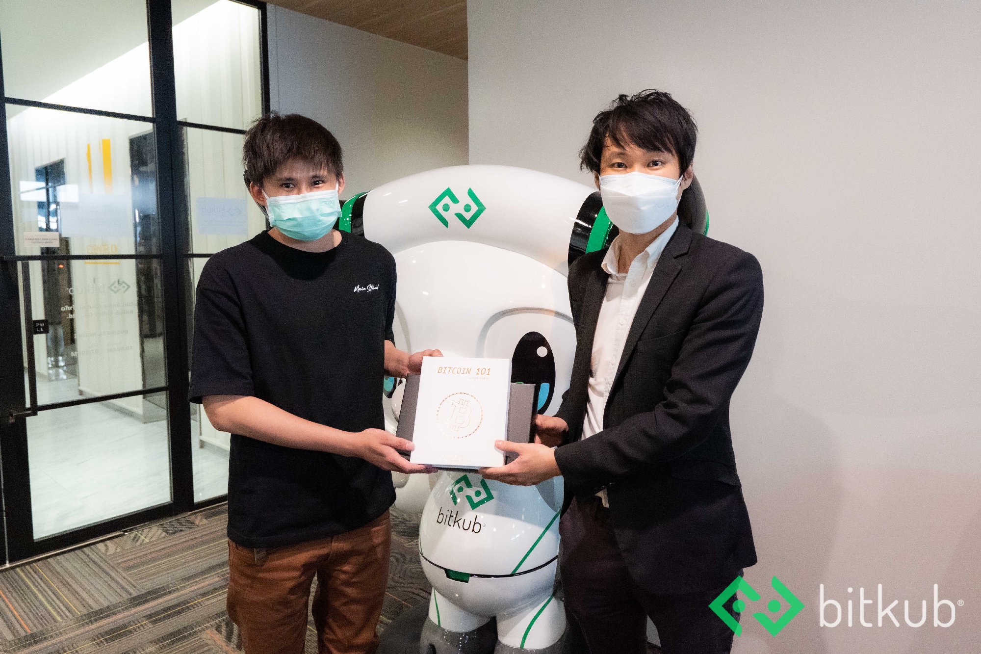 ขอขอบคุณทาง Marketing Oops! ที่มาเยี่ยมออฟฟิศ Bitkub นะครับ และฝากทุกคนติดตามกันบทสัมภาษณ์ที่จะออกมาเร็ว ๆ นี้กันด้วยนะครับ 🙏