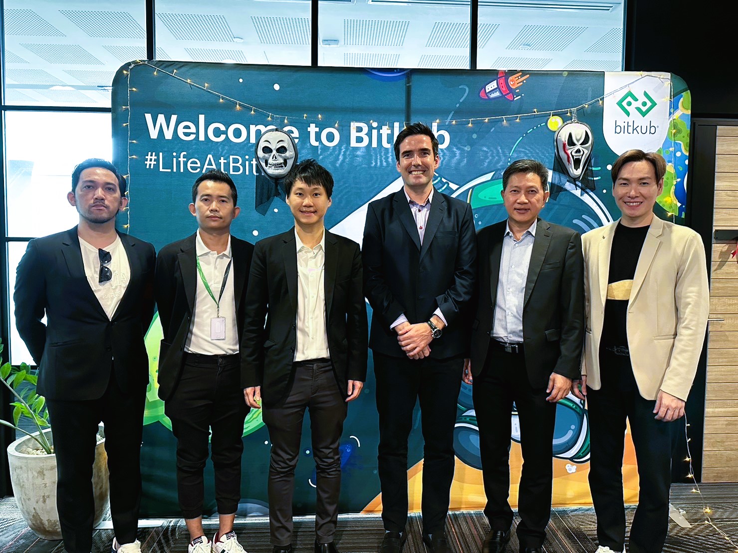 ยินดีเป็นอย่างยิ่งที่ได้มีโอกาสต้อนรับคุณ Conor McNamara กรรมการผู้จัดการจาก AWS Southeast Asia ที่ให้เกียรติมาเยี่ยมเยือนถึงออฟฟิศบิทคับ ทั…