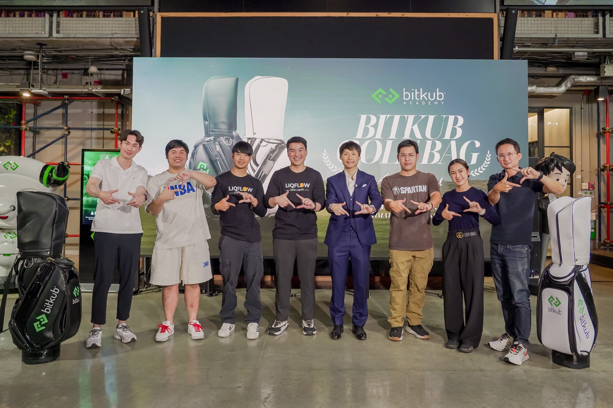 Had a great time at the "Exclusive Golf Bag Signing with Topp Jirayut" event. Thank you to everyone who joined us and made it so memorable!