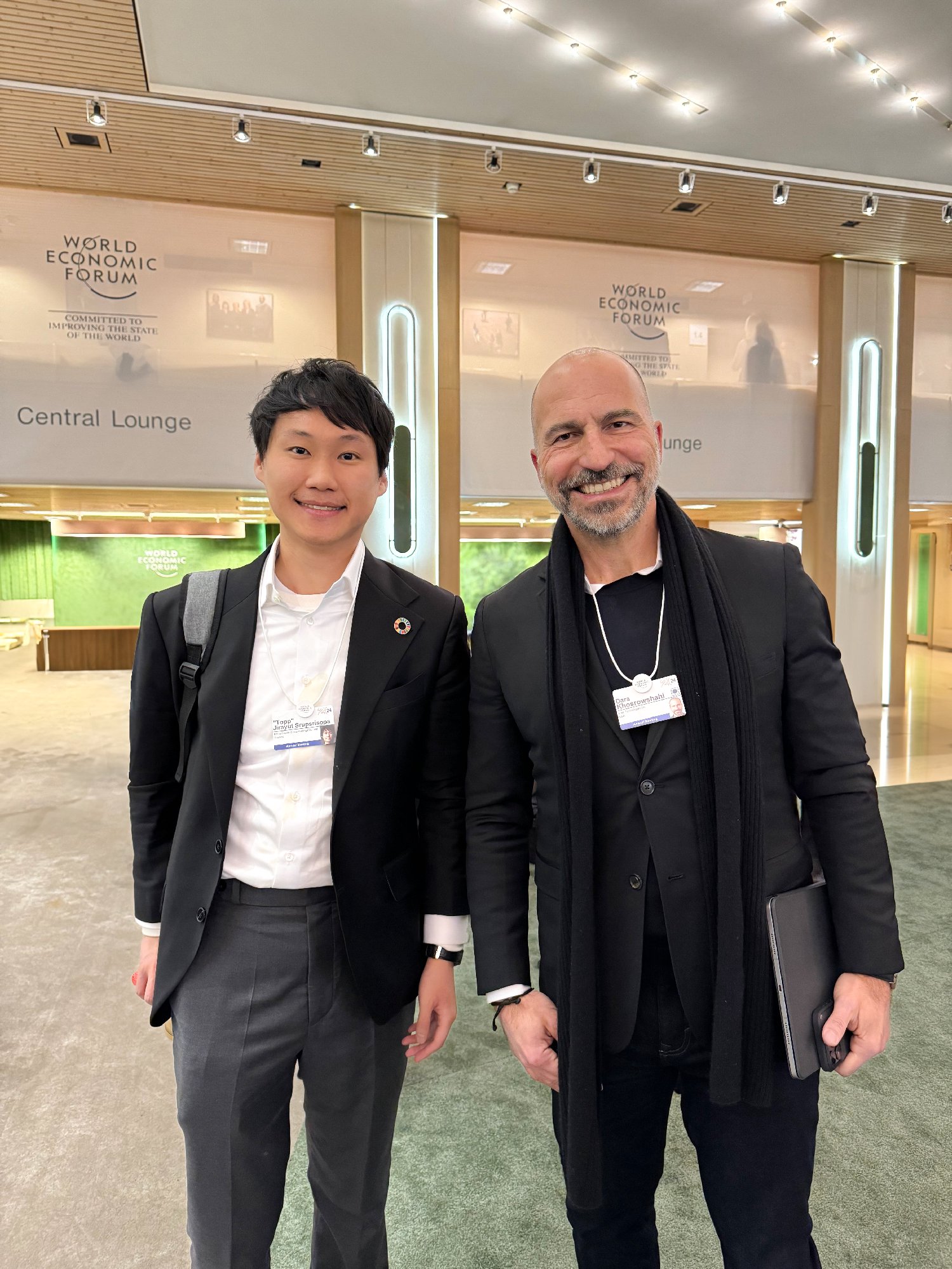 ในปีนี้ผมได้มีโอกาสพบกับคุณ Dara Khosrowshahi ประธานเจ้าหน้าที่บริหาร Uber Technologies Inc อดีตประธานเจ้าหน้าที่บริหาร Expedia บริษัทที่ให้…